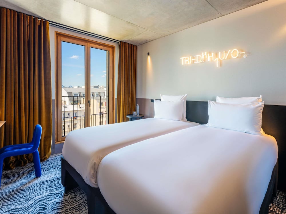TRIBE Paris Clichy 15/54