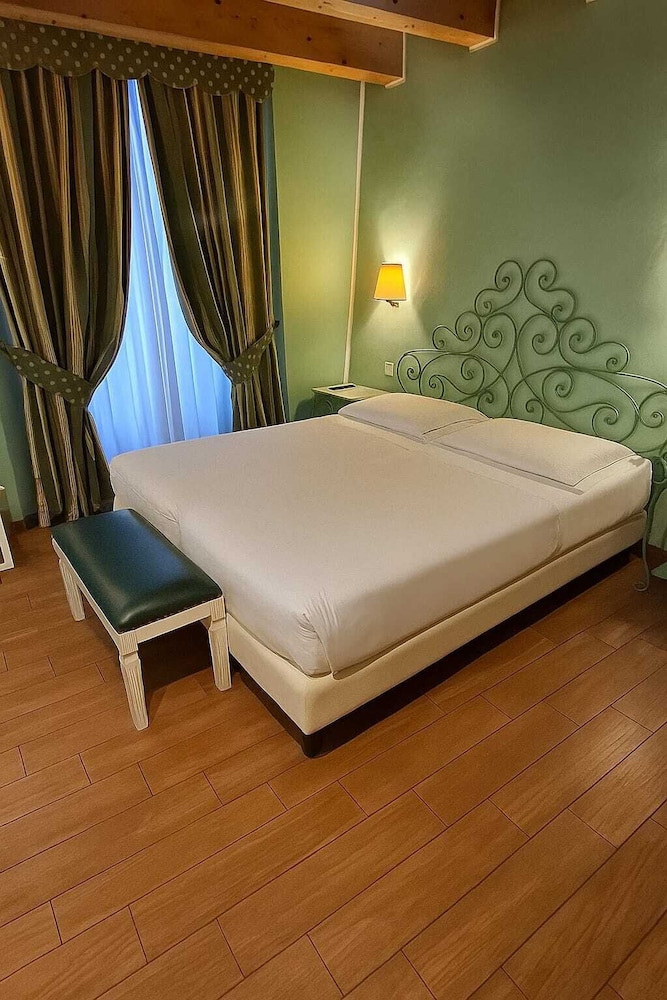 BORGO ANTICO HOTEL 18/69