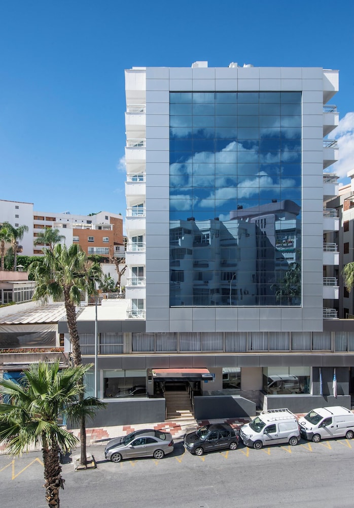 Hotel Costa Malaga (Adults Recommended) by Pierre & Vacances 48/57