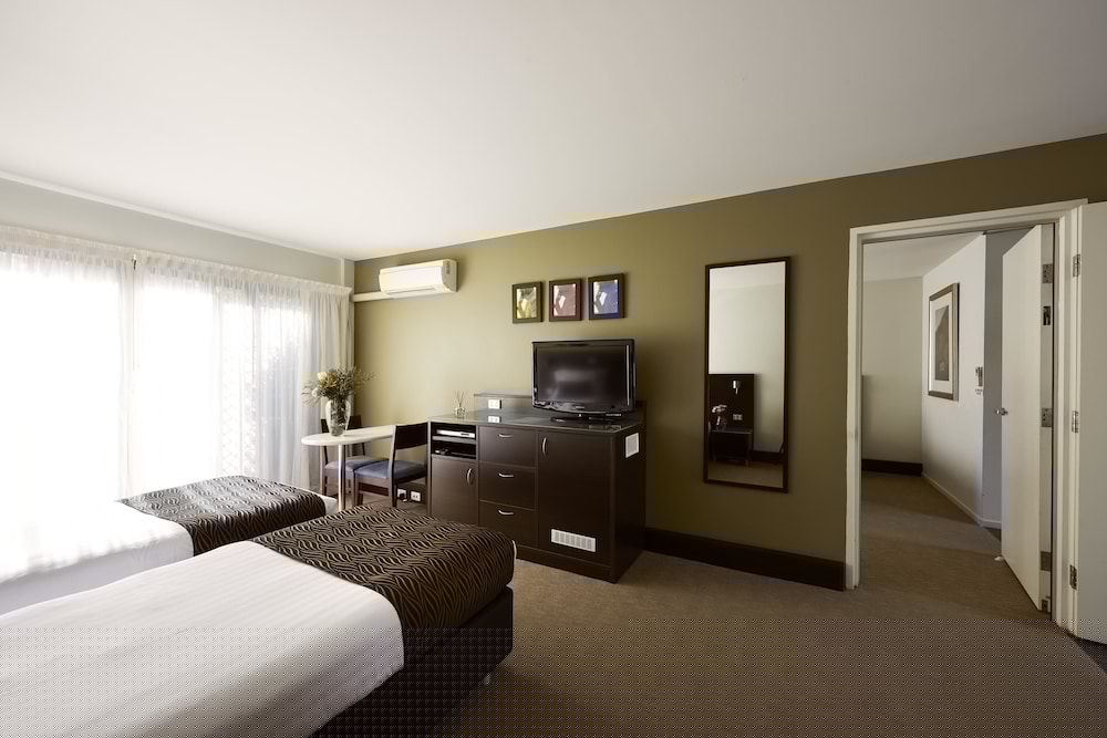 Station Motel Parkes 10/23