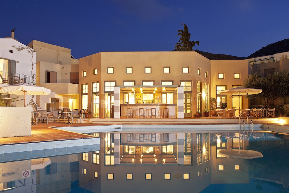 Galaxy Suites Boutique Resort 5/133