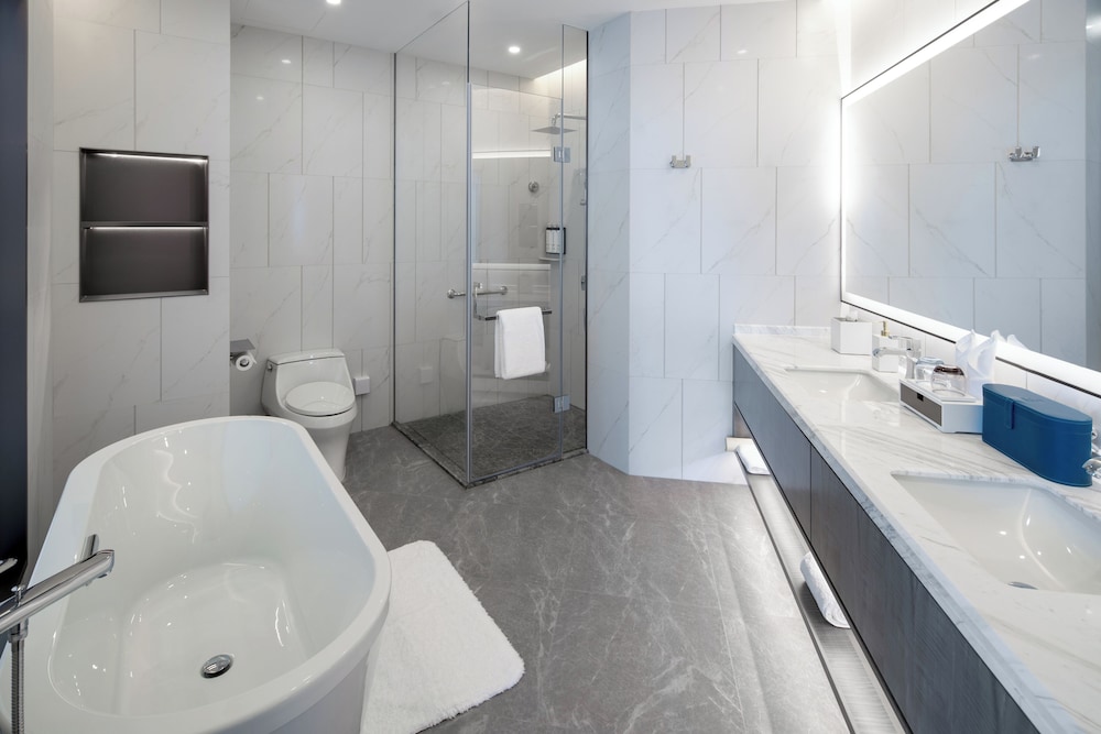 Huidong Business Hotel 45/50