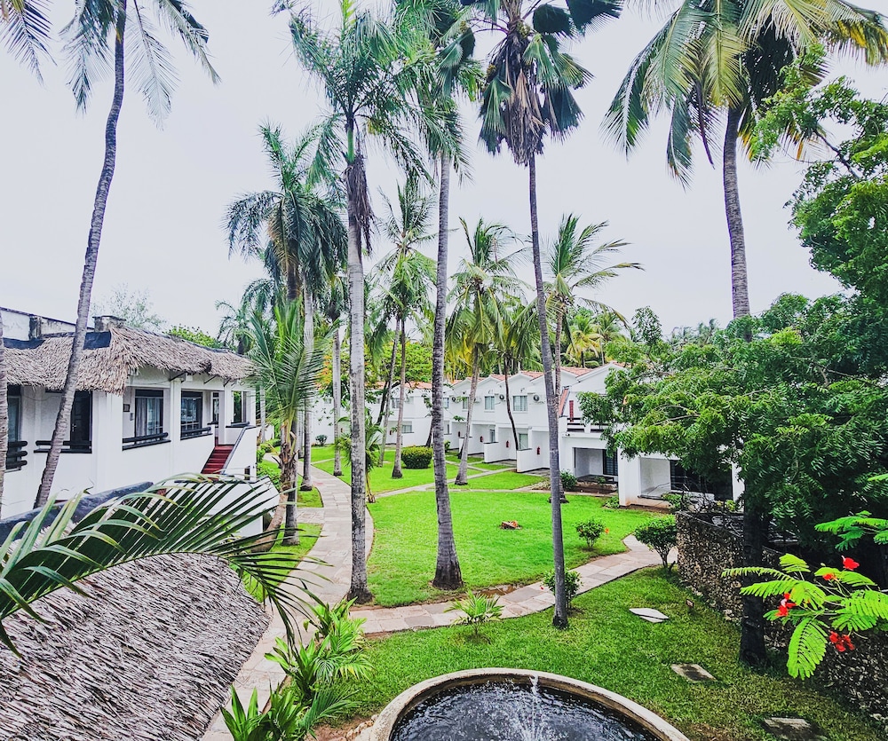 Milele Beach Hotel 39/50