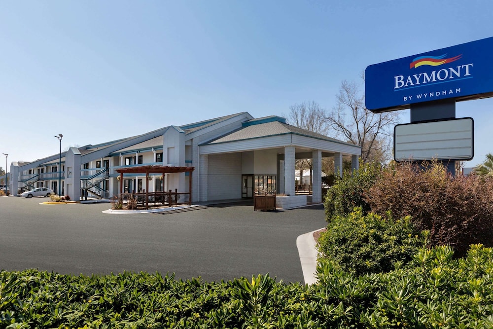 Baymont by Wyndham Wilmington NC 4/40