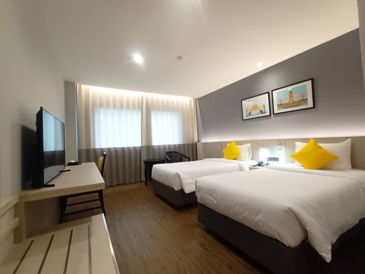 SUPERIOR, TWIN BEDS