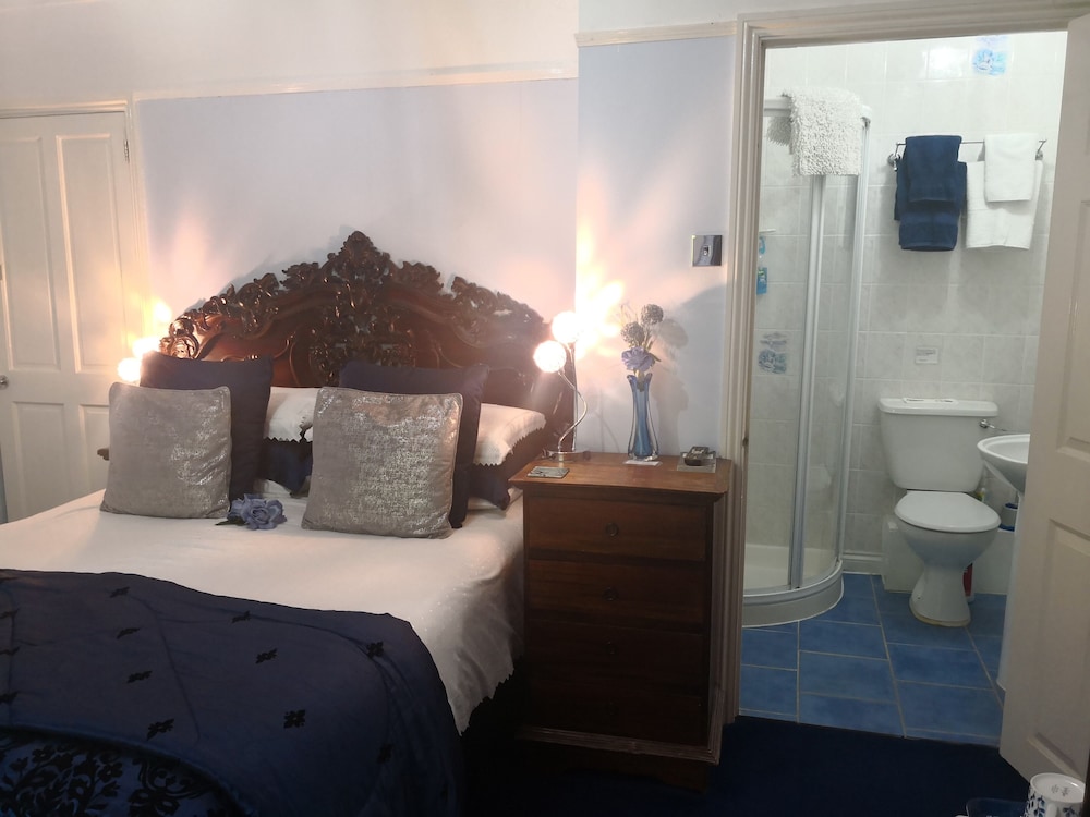Arches B&amp;B 23/24
