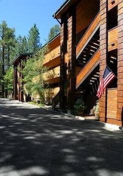 Getaways at Snow Lake Lodge 49/50