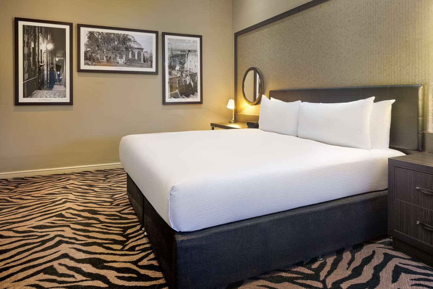 Junior Suite, King Bed