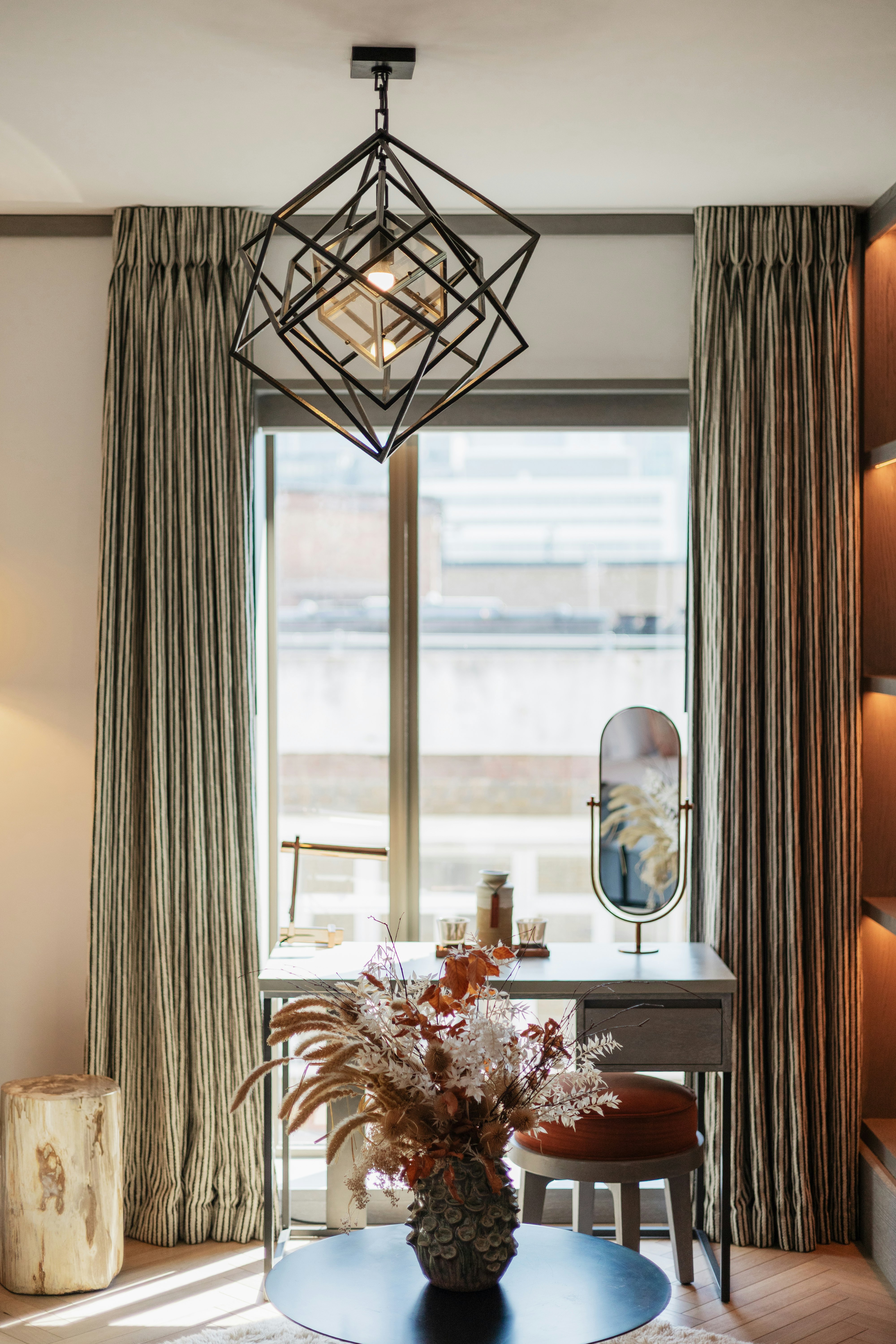 JUNIOR SUITE, KING BED
