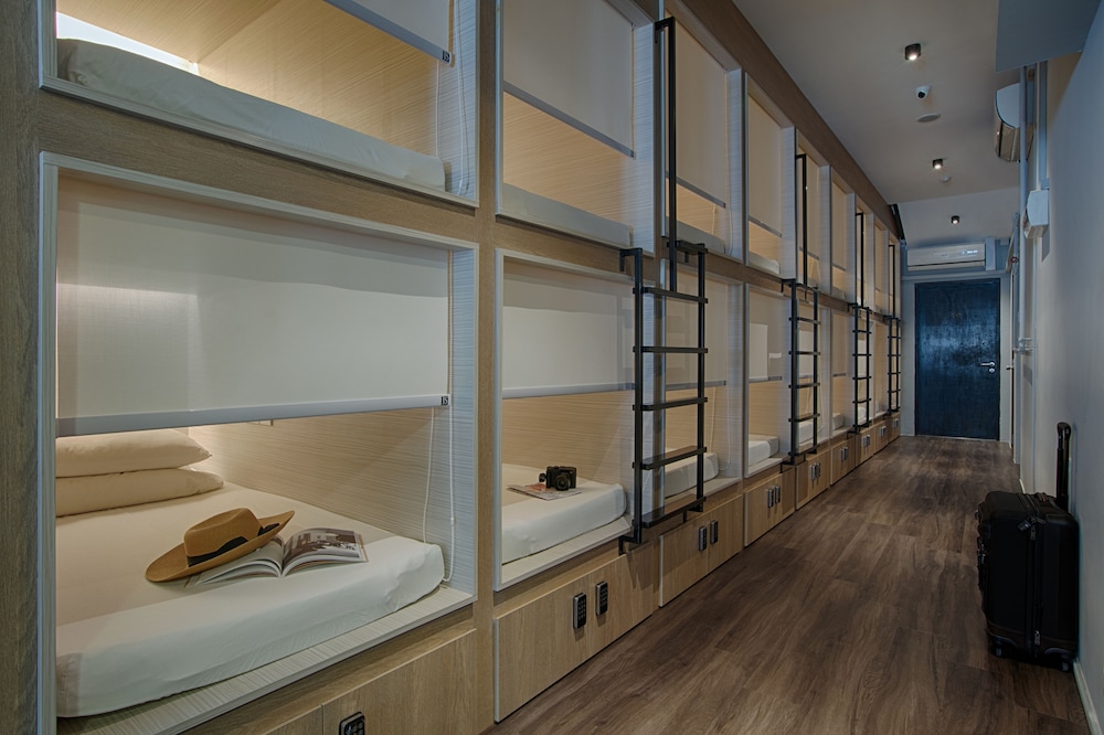 Galaxy Pods Capsule Hotel Boat Quay 32/39