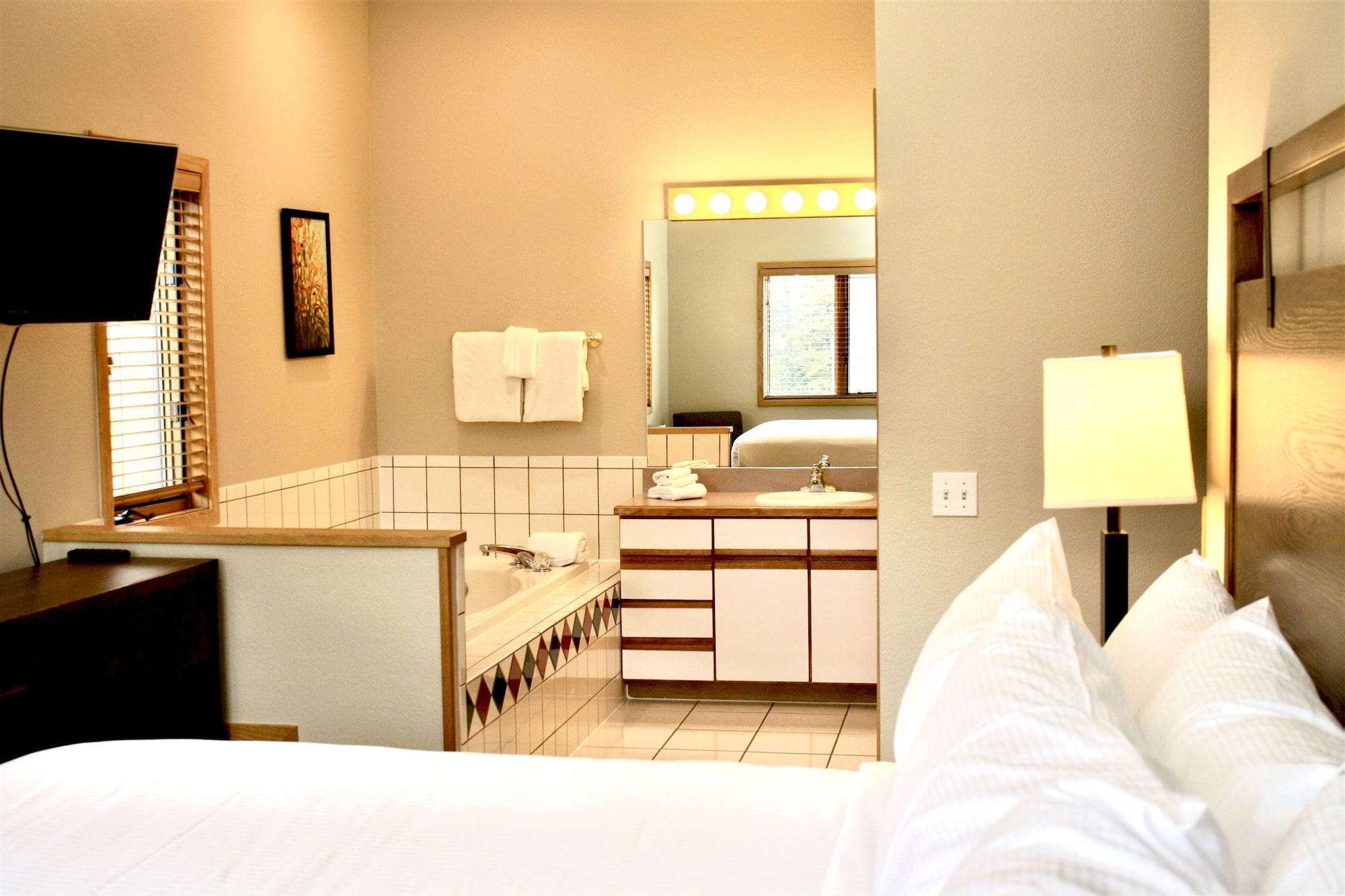 1 Bedroom, Condo, Grand, Mountain View, Gold Point Resort Breckenridge by Vacatia 3/4