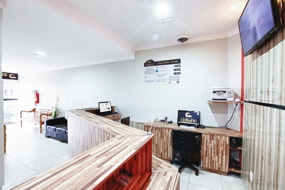 Hotel Cerrado 7/21