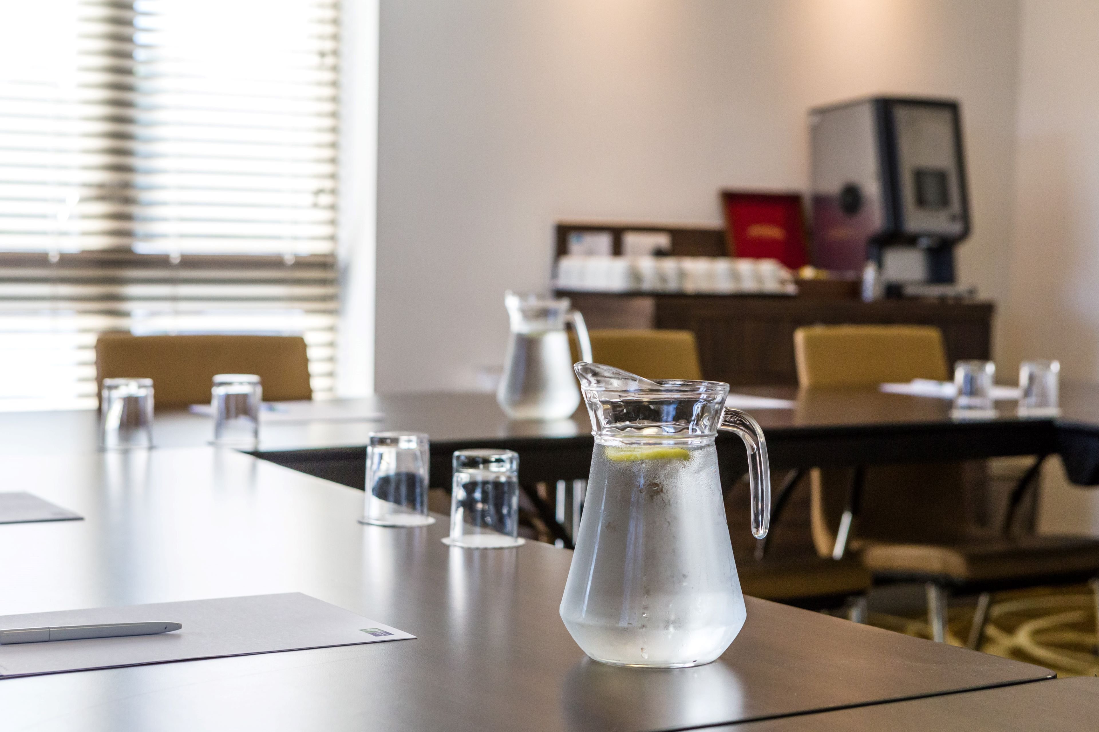 HOLIDAY INN EXPRESS COLCHESTER 16/33