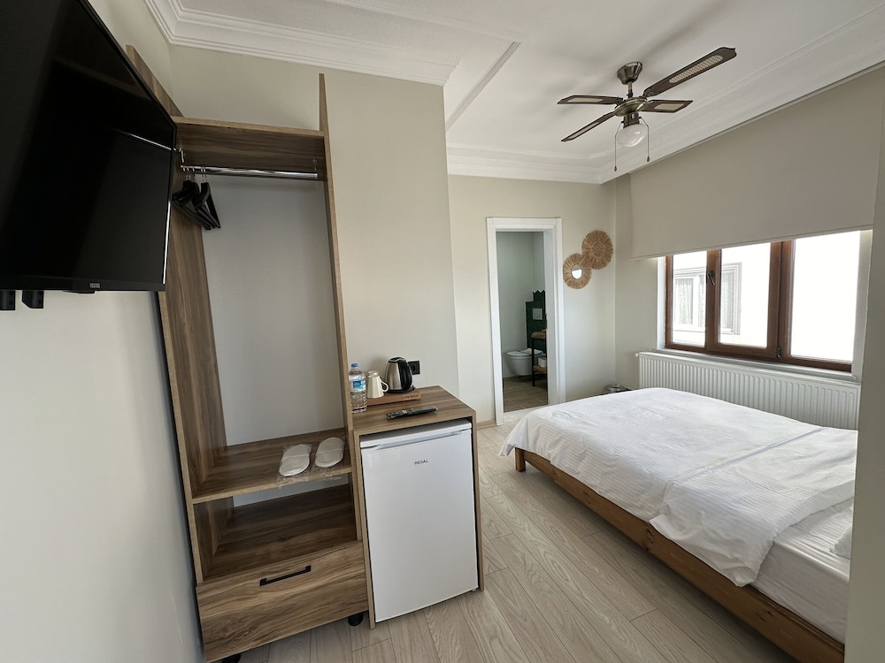 Kingway Suite 11/45