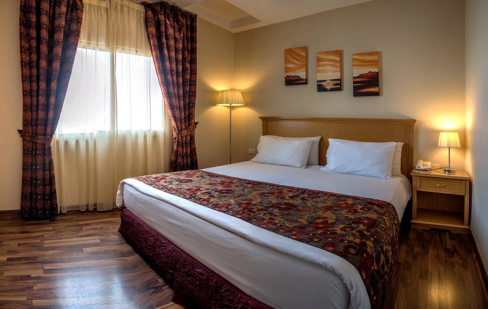 Bella Riva Suite Hotel 12/59
