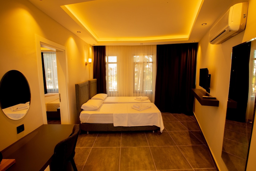 Hotel Rolli 13/23