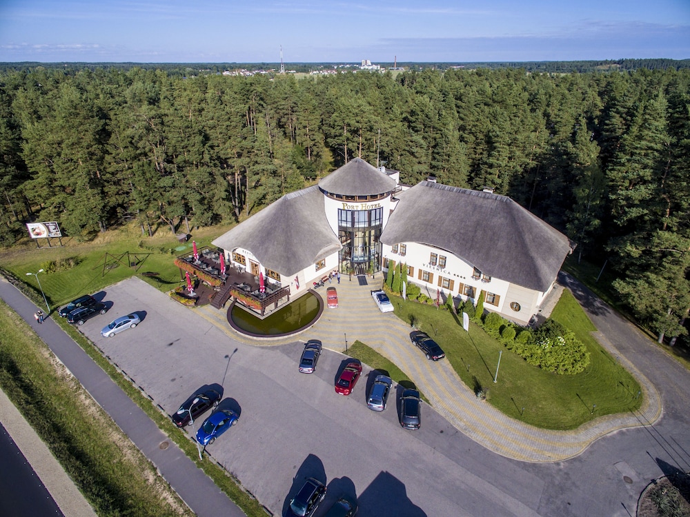 Port Hotel 42/50