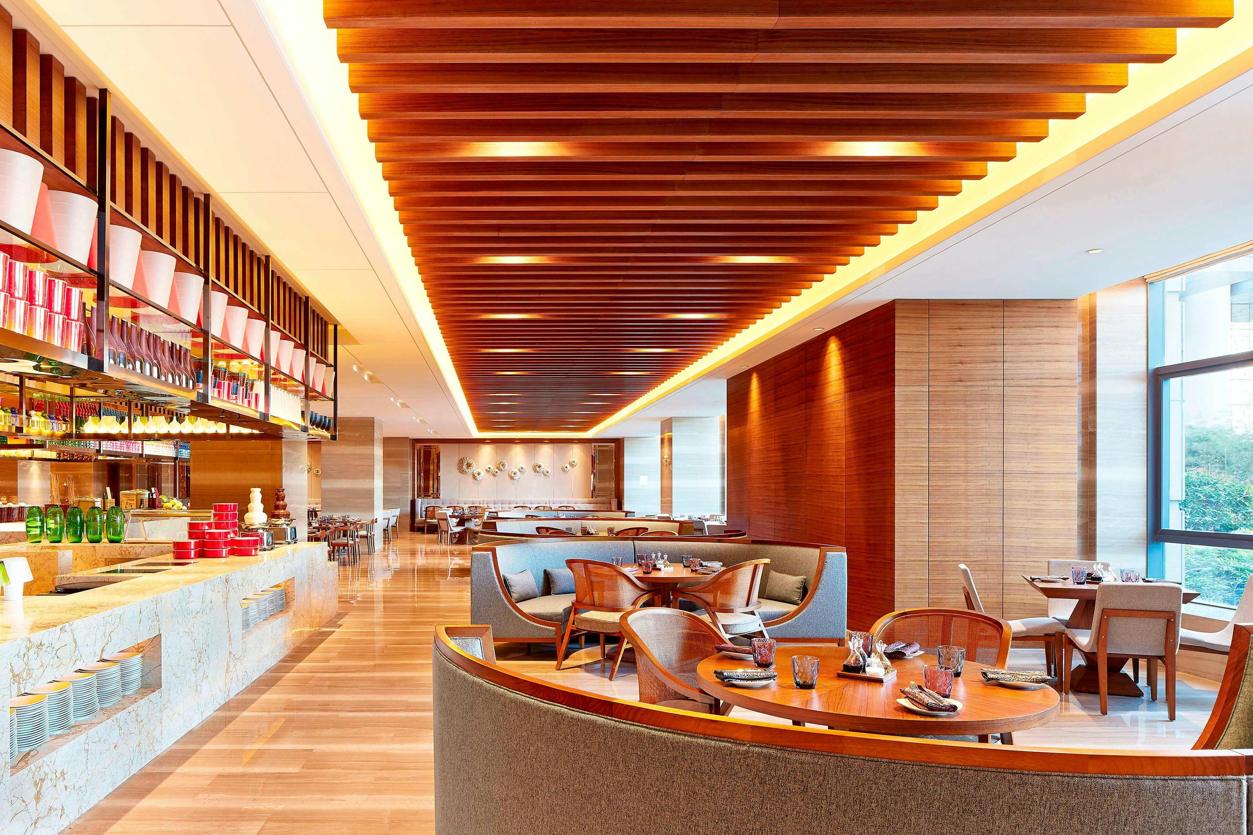 Sheraton Grand Zhengzhou Hotel 3/19