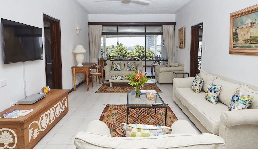 Tamarind Village Apartments 13/29