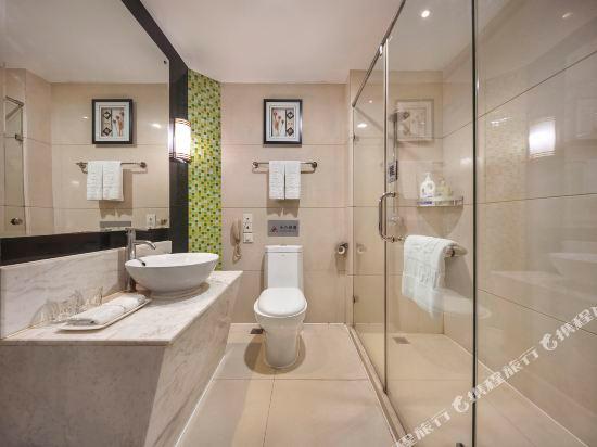 Zhengzhou Xingang Holiday Hotel 20/20