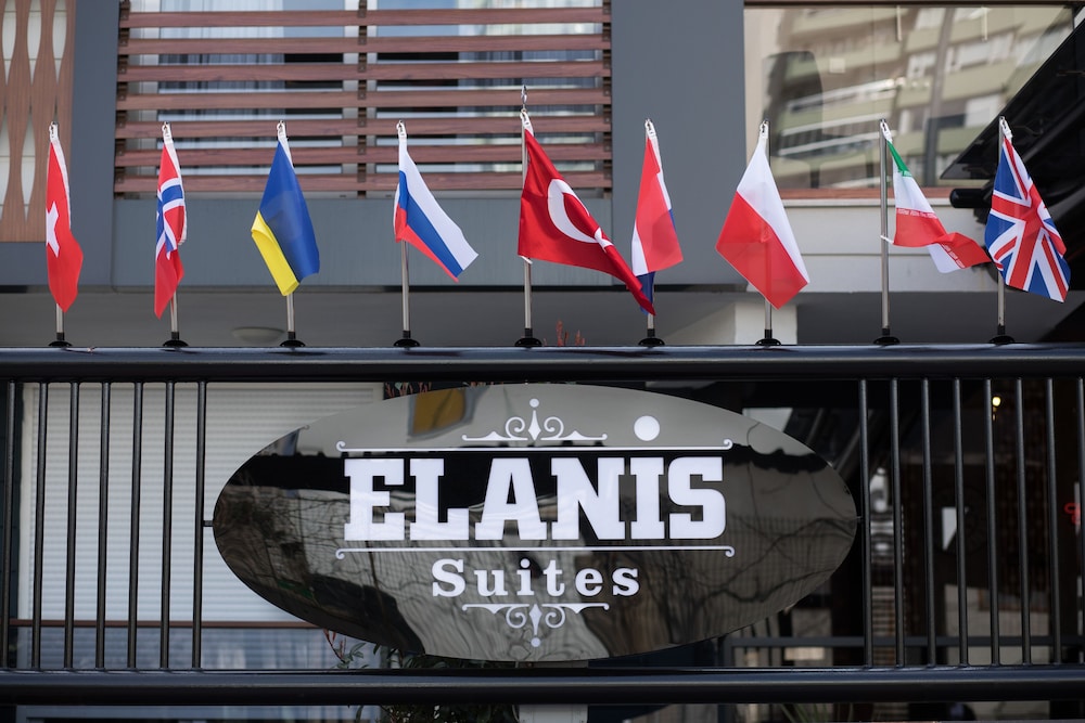 Elanis Suites 32/40