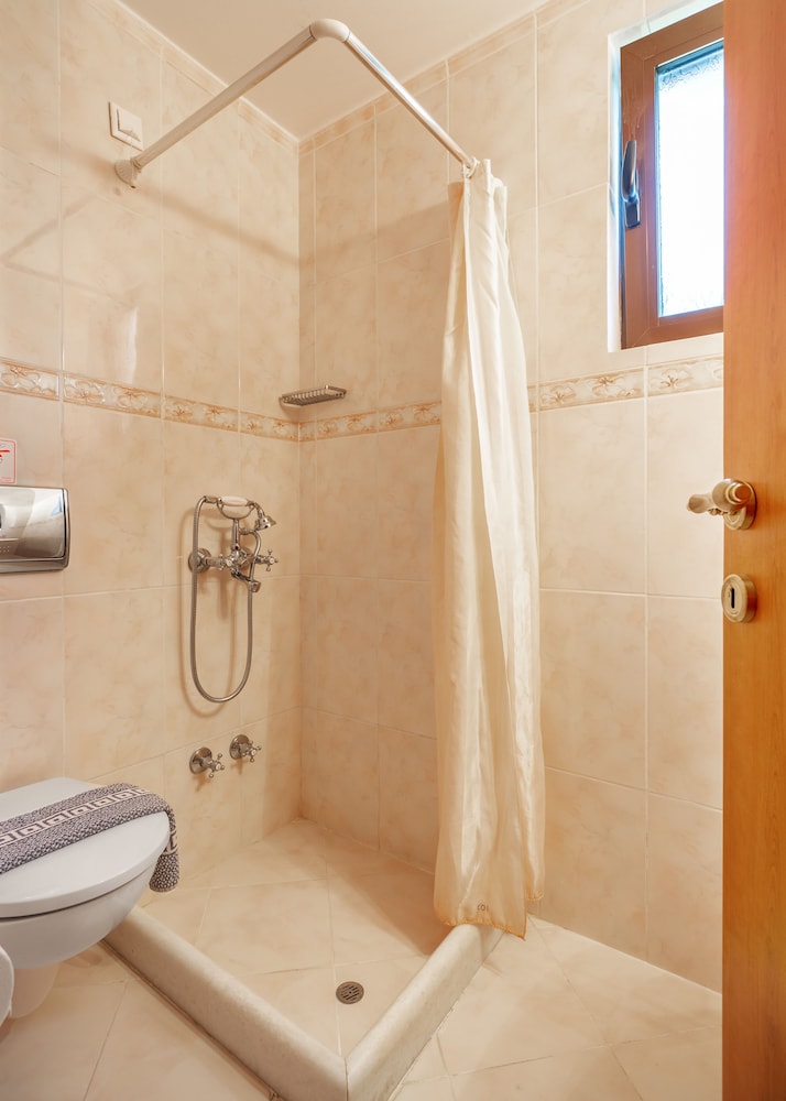 Corfu Secret Hotel 50/50