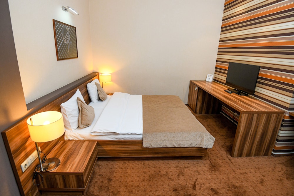 Avenue Hotel Baku 6/45