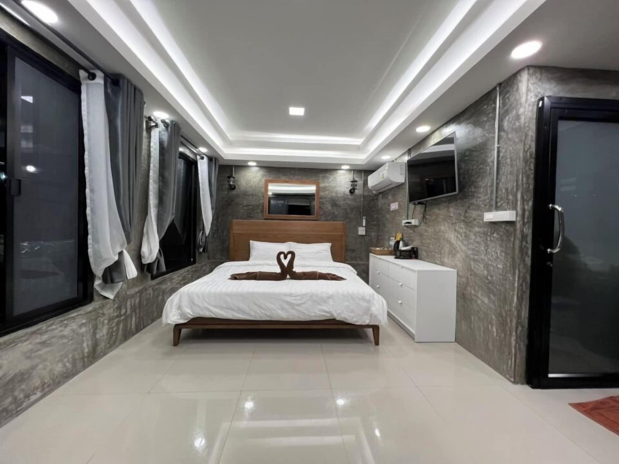 Big, House، Mon Ing Dao 2/3