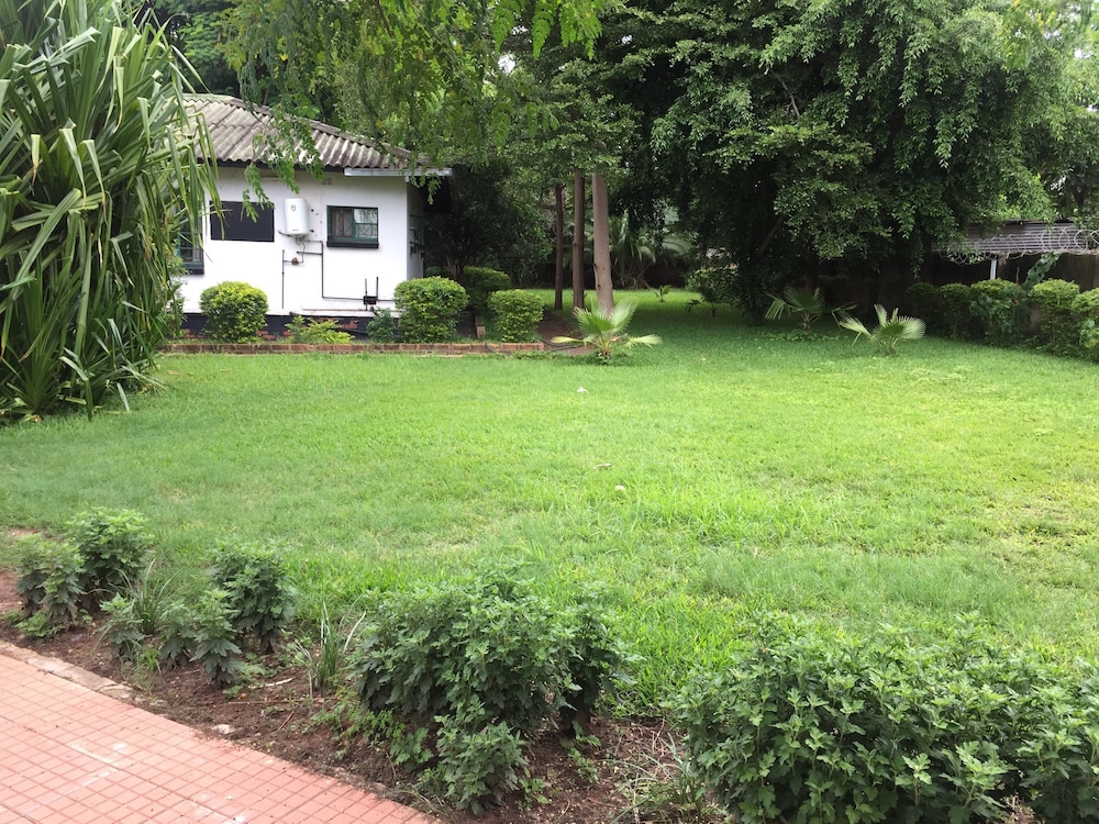 Divine Guest House 16/23