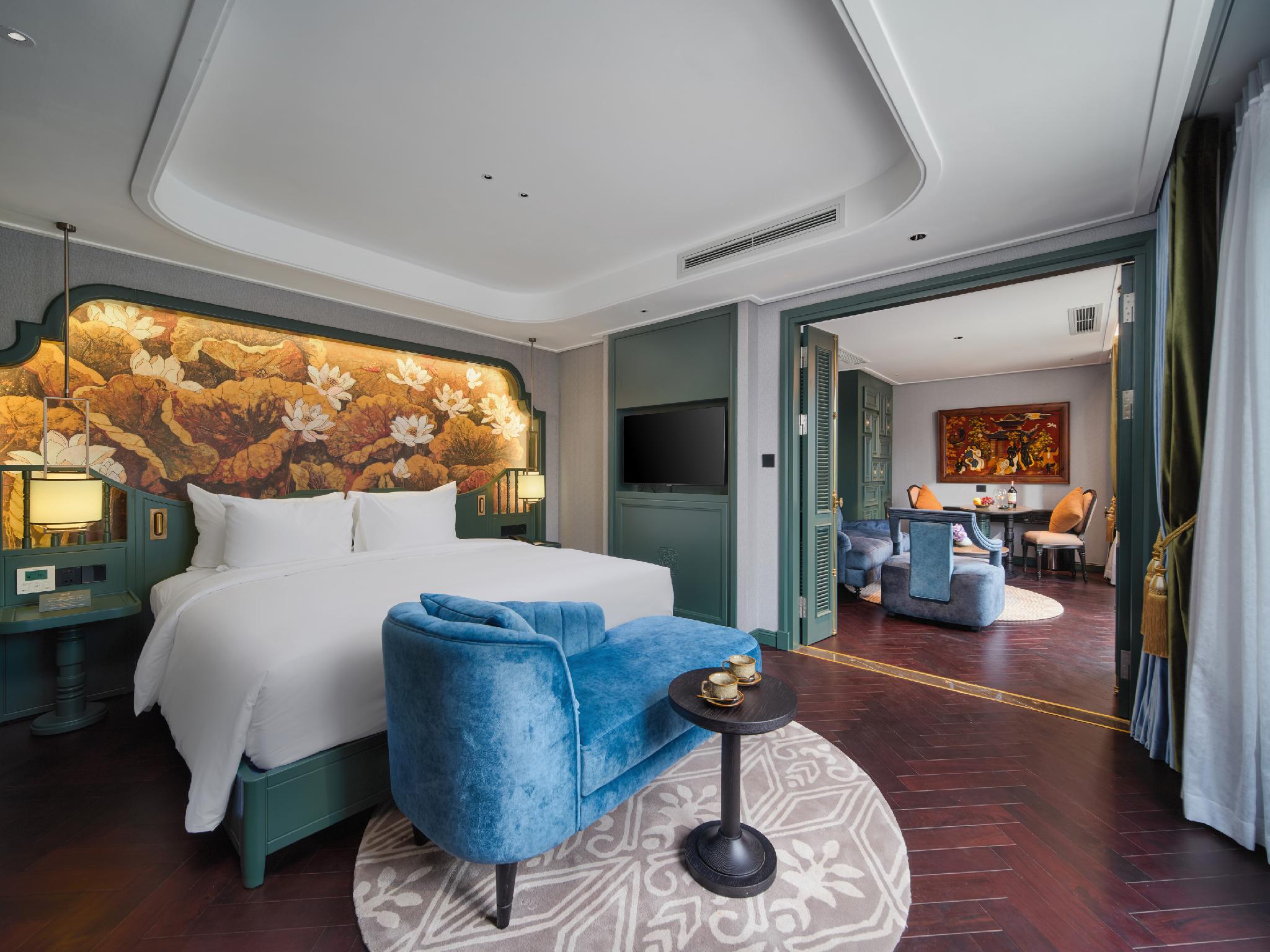 Grand, Suite, King Bed, City View, Terrace, Bathtub
