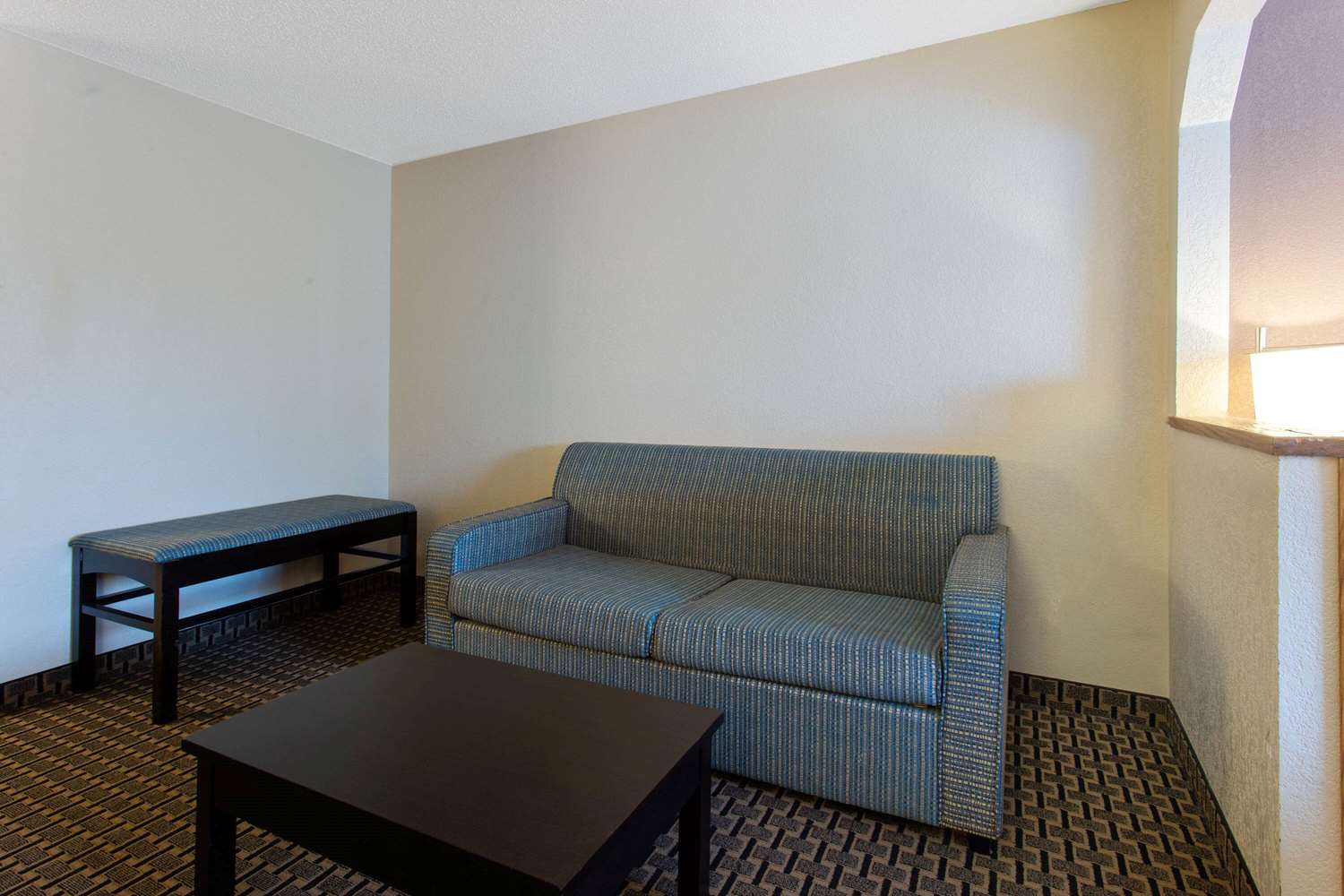 Ramada by Wyndham Glendale Heights/Lombard 6/18