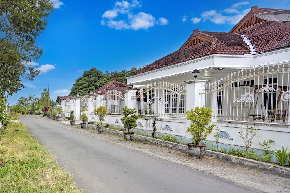 Hotel O Villa Kusuma ResidenceNearRSI Fatimah Banyuwangi 2/24