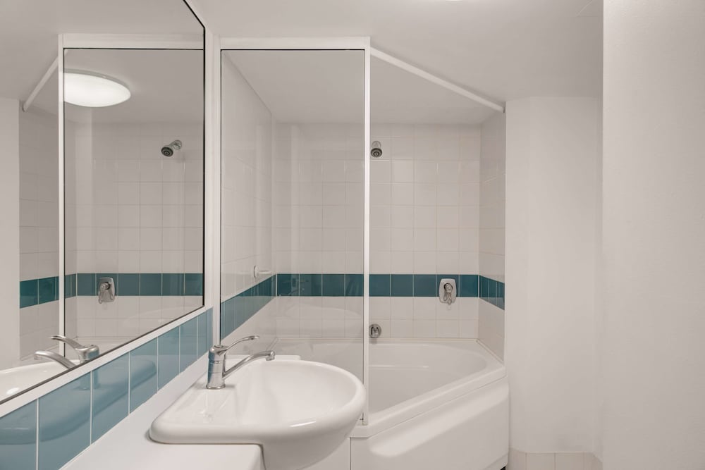 Adina Serviced Apartments Canberra James Court 8/45