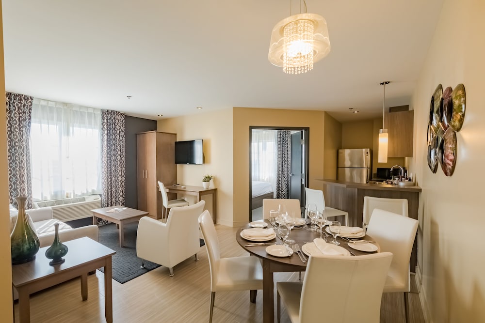 IMPERIA HOTEL & SUITES TERREBONNE 39/60