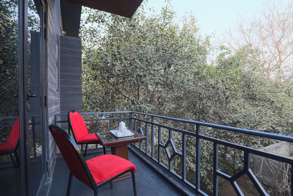 Hotel Blue Stone - Nehru Place 40/49