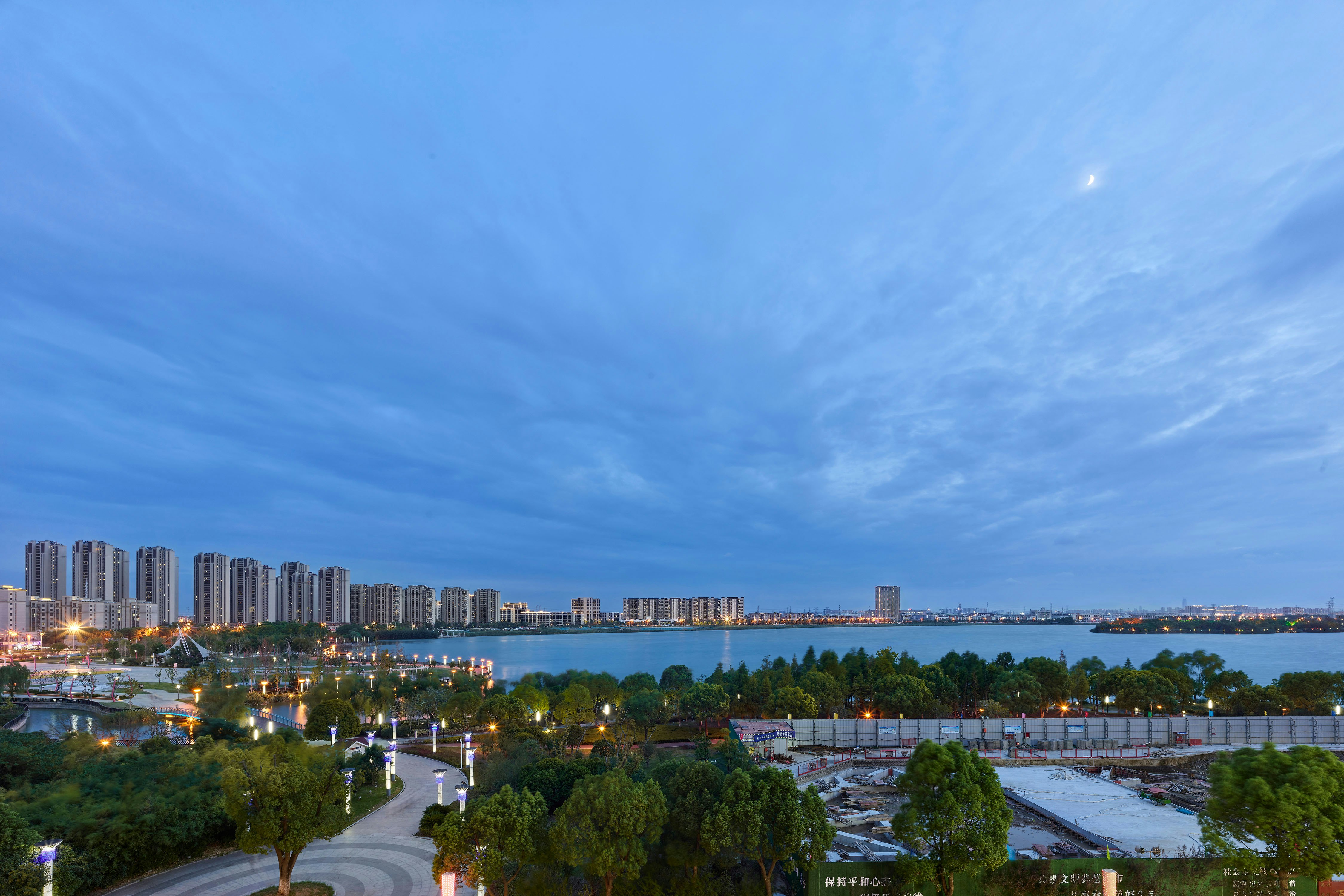 Hilton Suzhou Yinshan Lake 66/72