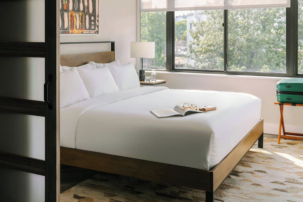 Sonder Georgetown C&O 14/55