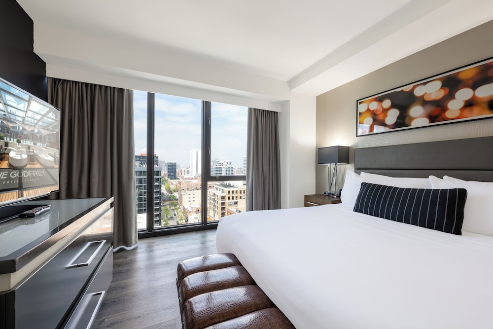 The Godfrey Hotel Chicago 23/73