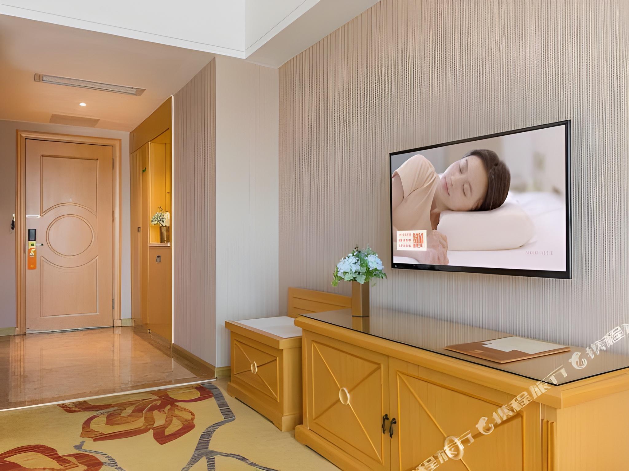 Vienna Hotel (Guangzhou Panyu Qiaonan Aoyuan Square) 12/50