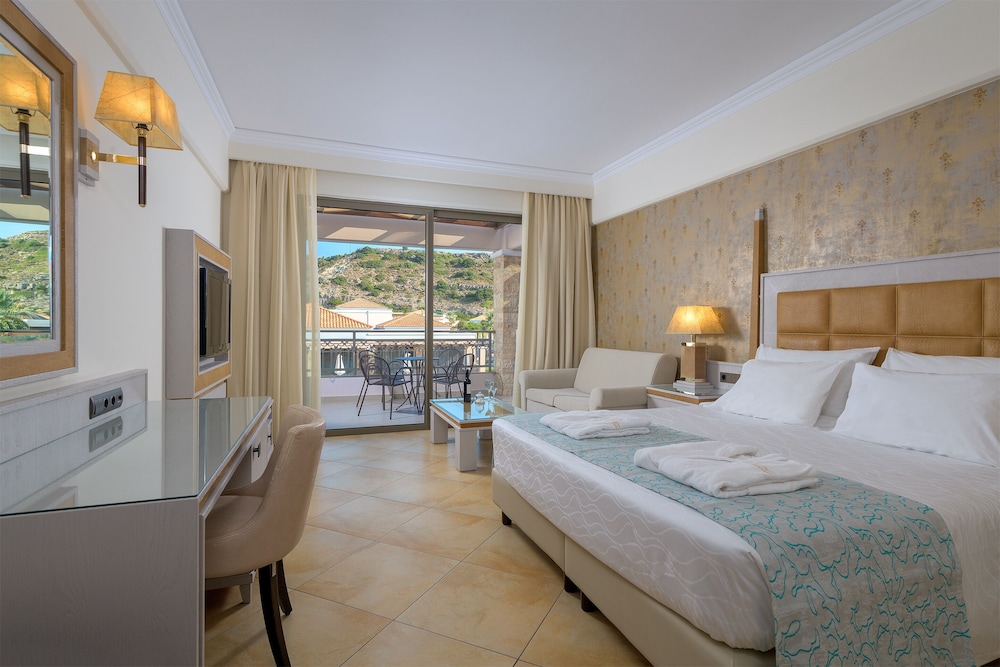 Family Suite, Pool View