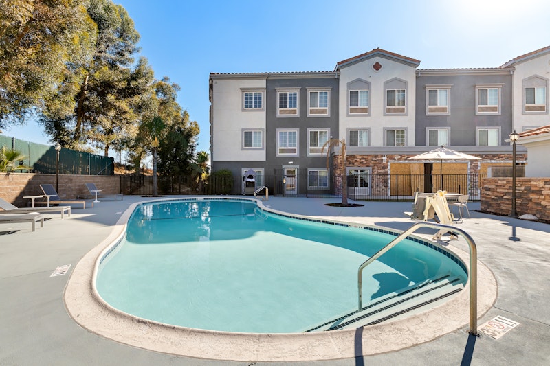 Spark by Hilton Redlands 16/40