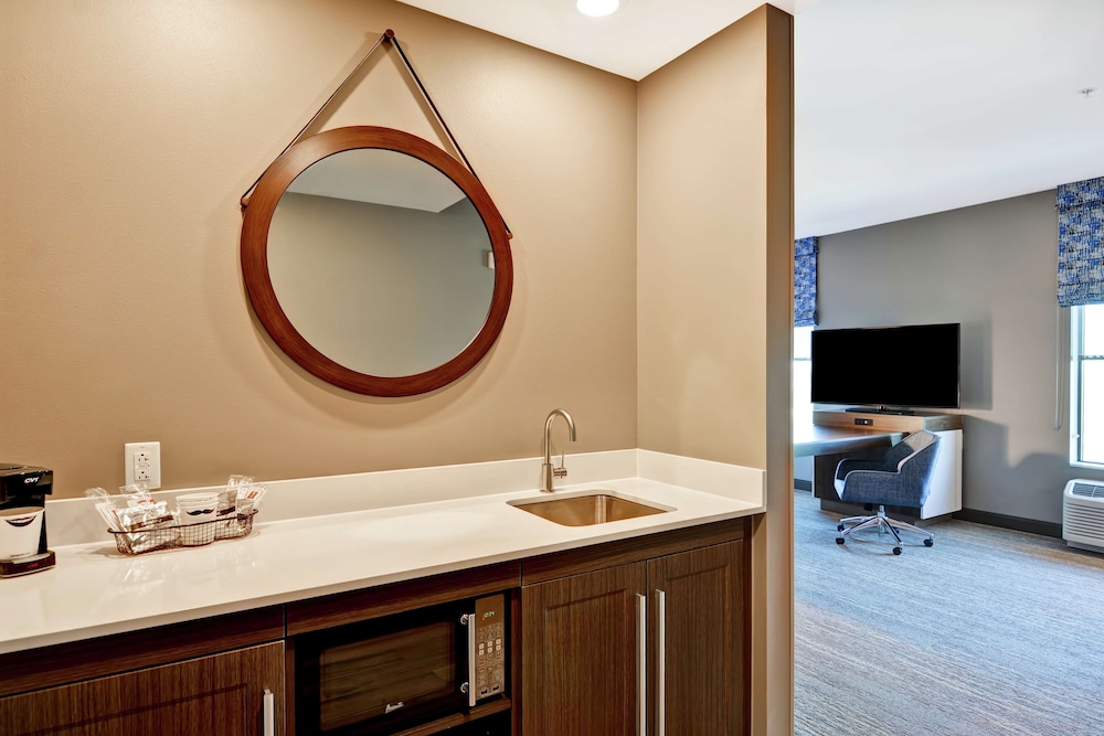 Hampton Inn Suites Tucson Marana Az 56/58