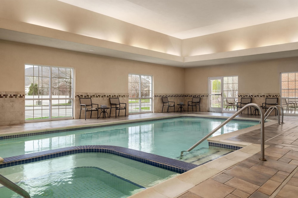 Hyatt House Fishkill Poughkeepsie 27/64