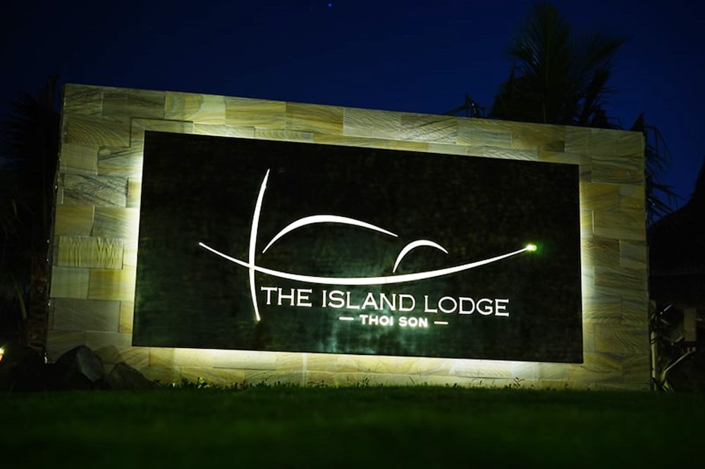 The Island Lodge 1/50