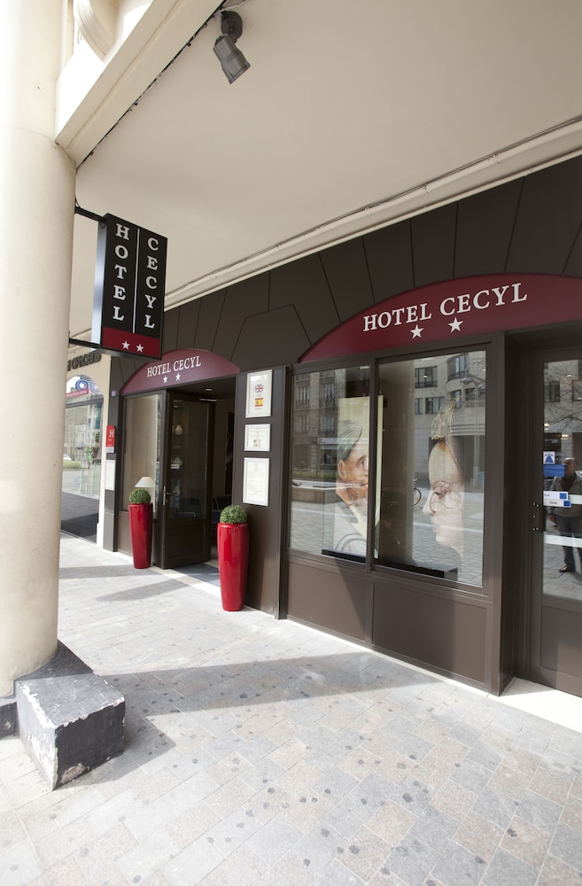 Cecyl Hotel 46/50