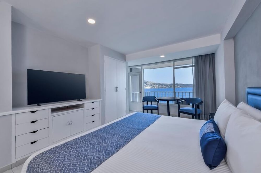 SUITE, KING BED, OCEAN VIEW