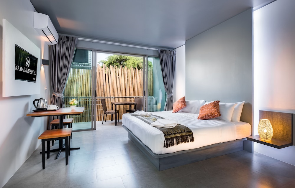 DELUXE, DOUBLE BED, BALCONY