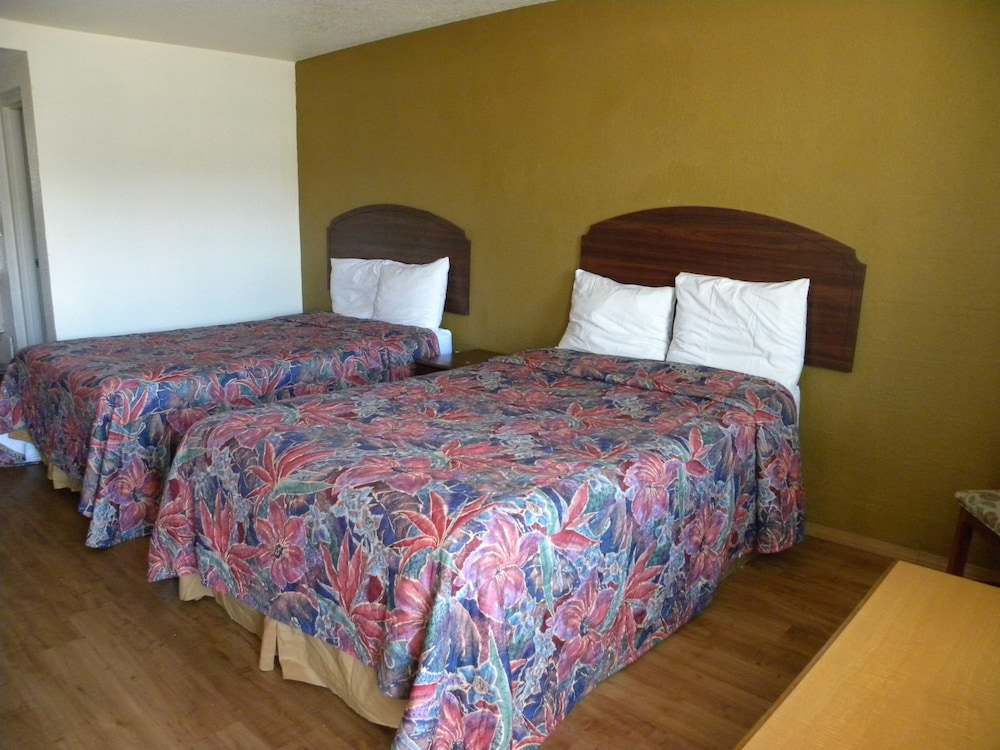 Guest Inn Rogers 36/67