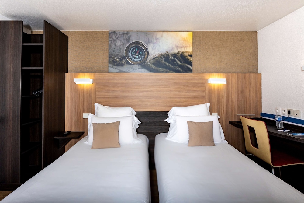 Ibis Styles Colombes Paris Ouest 33/82