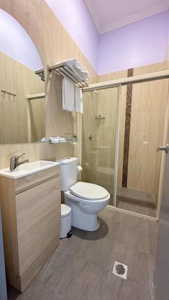 Sydney RiseOn Hotel 54/56